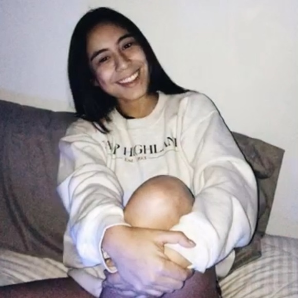 Meet your Posher, Daniela - Picture 1 of 1